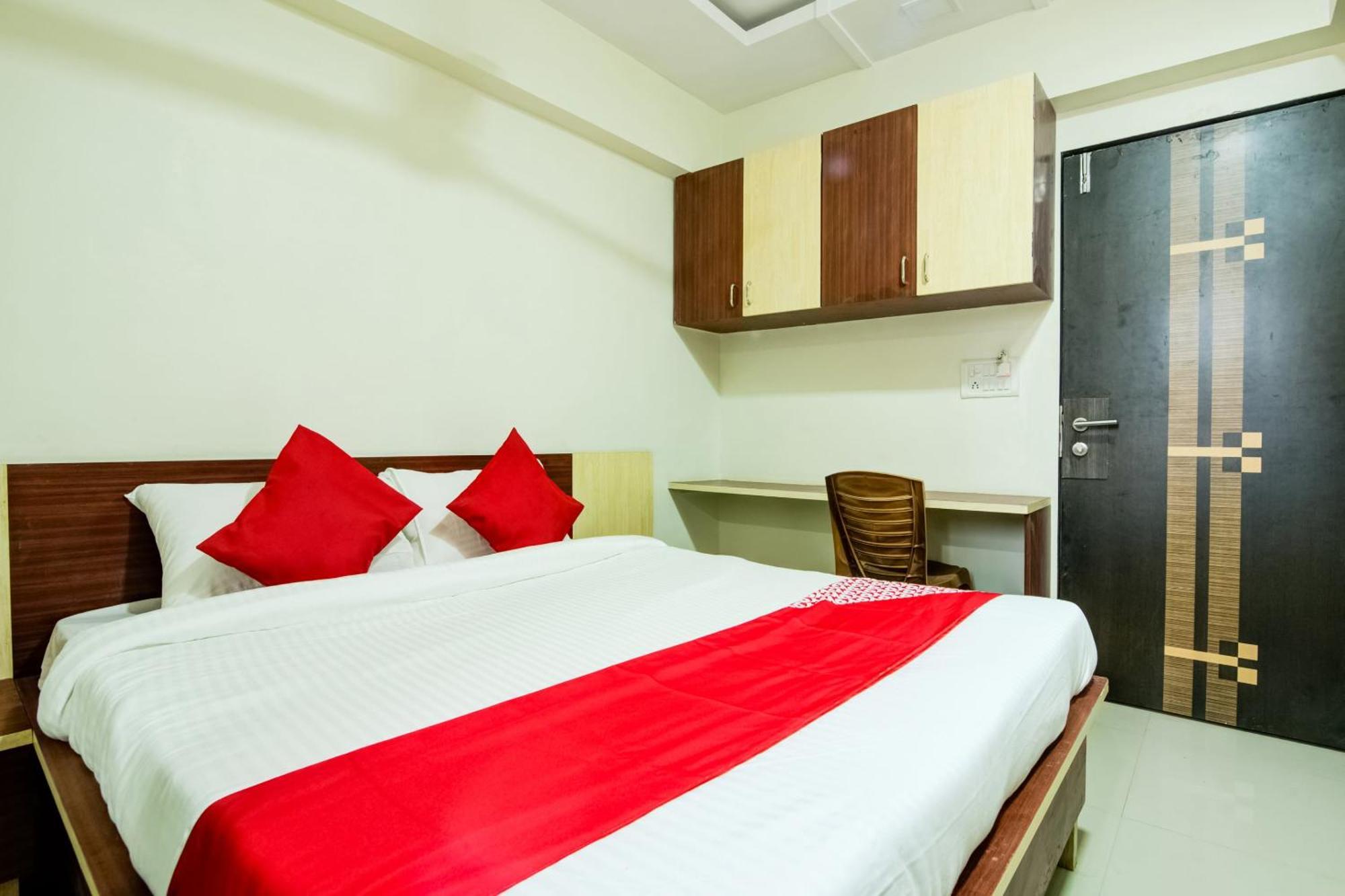 Hotel O Kunal Palace Нави Мумбай Екстериор снимка