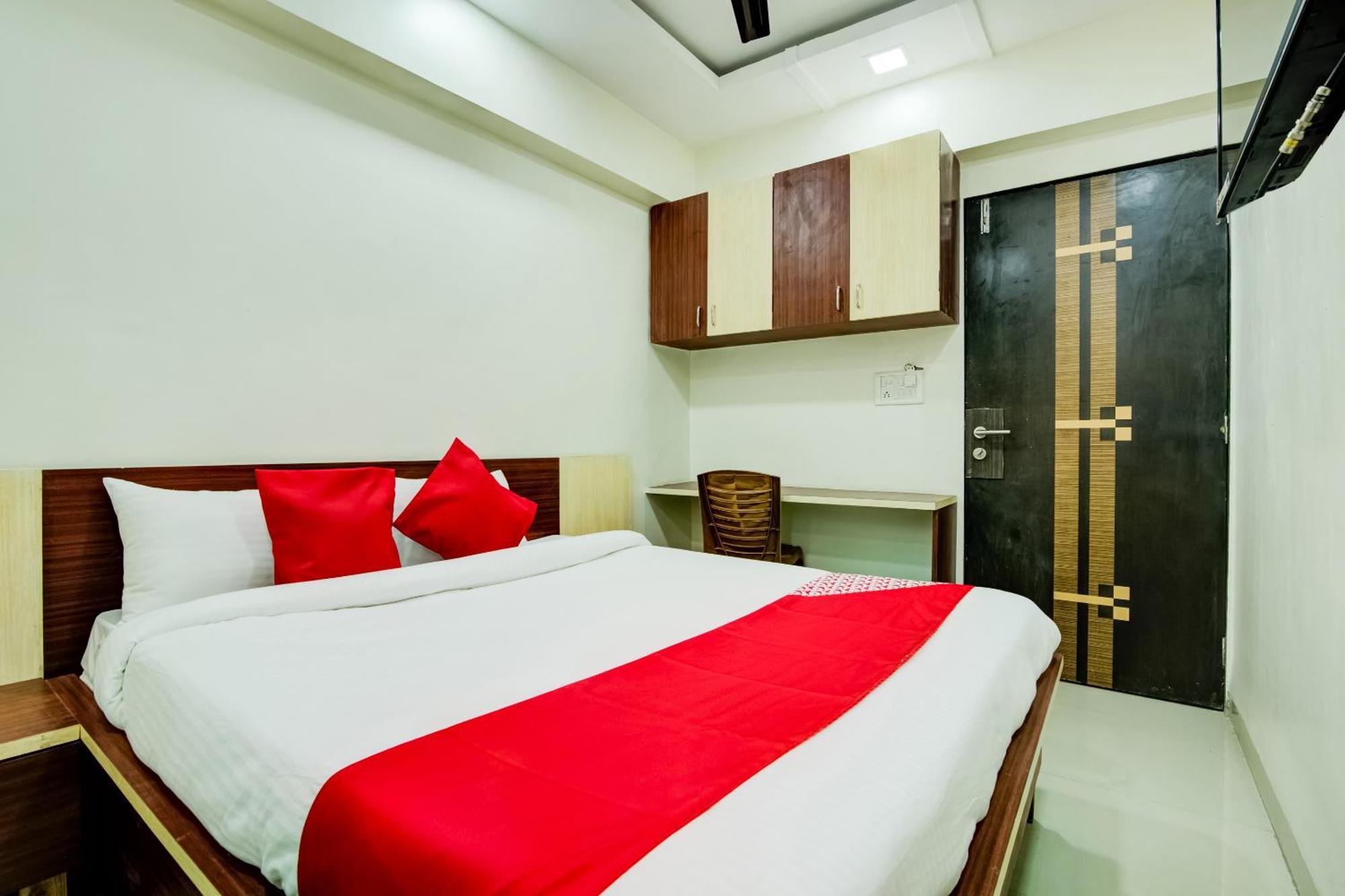 Hotel O Kunal Palace Нави Мумбай Екстериор снимка