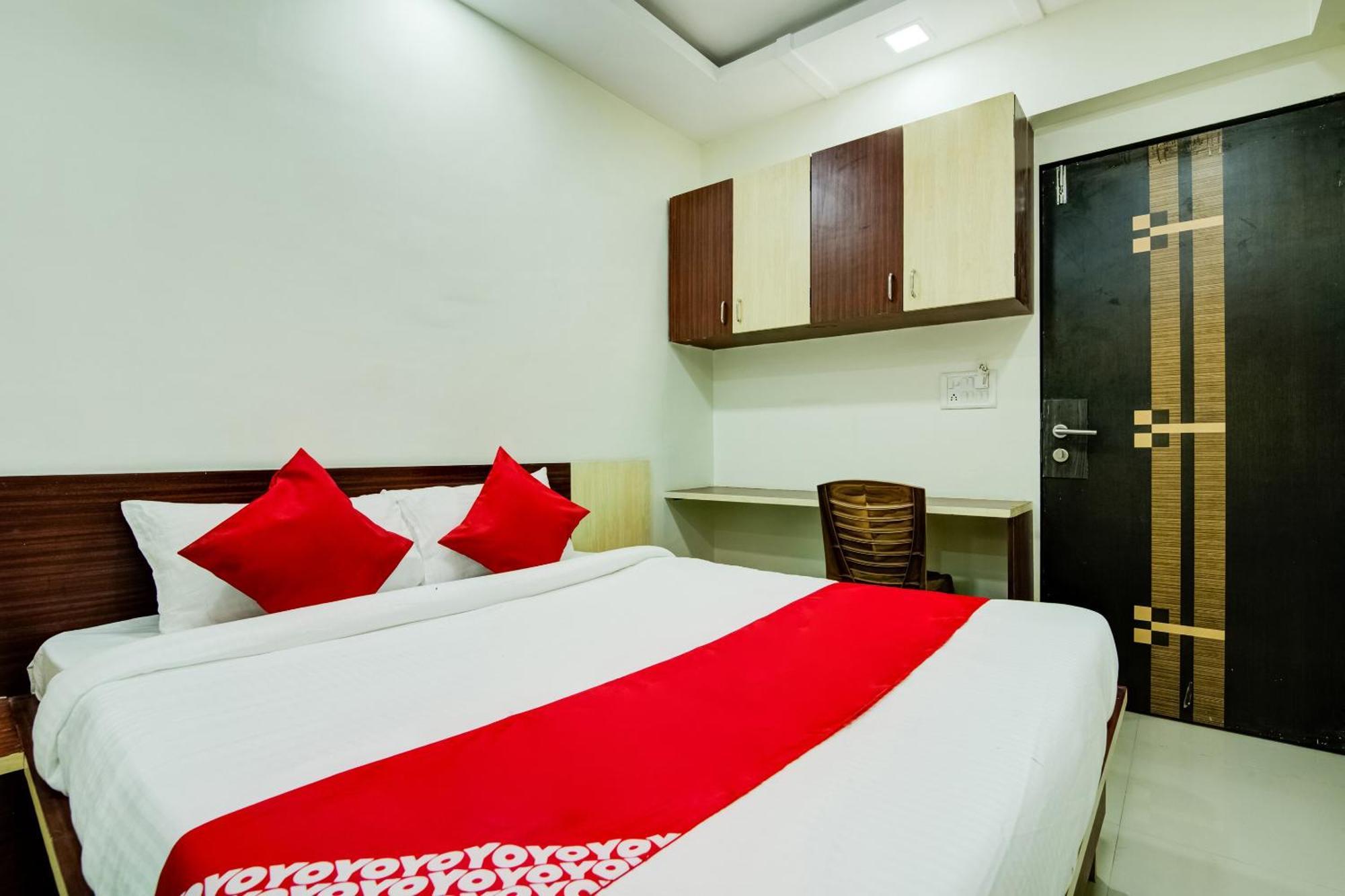 Hotel O Kunal Palace Нави Мумбай Екстериор снимка